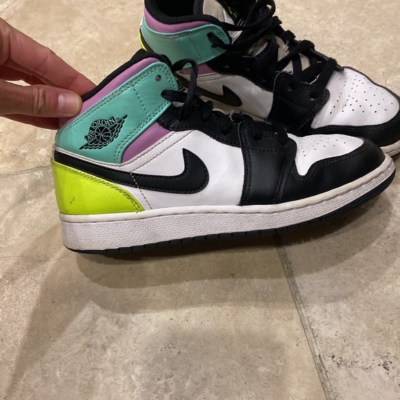 Nike Air Jordan 1 size 4 US KIDS - Picture 2 of 4